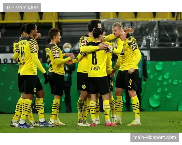 斯图加特总监法比安·沃尔格穆特谈球队建队哲学与财务状况 斯图加特总监法比安·沃尔格穆特谈球队建队哲学与财务状况