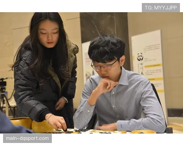 澳大利亚垒球联赛引入“挑战鹰眼”制度，每队每场可对裁判判罚提出一次视频回看申请